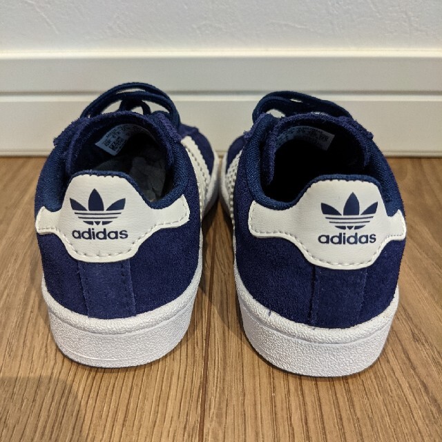 adidas(アディダス)の新品　未使用　adidas  ベビー　スニーカー　campus ネイビー キッズ/ベビー/マタニティのベビー靴/シューズ(~14cm)(スニーカー)の商品写真