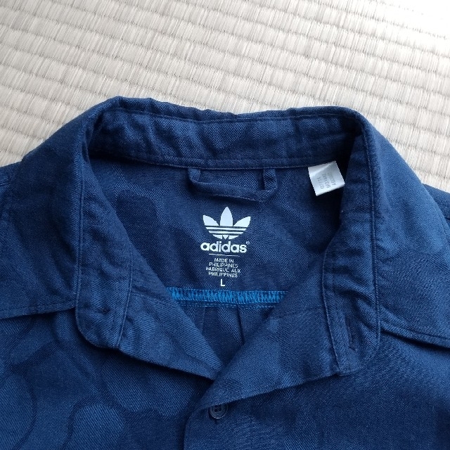 adidas(アディダス)のadidas originalsシャツ メンズのトップス(シャツ)の商品写真