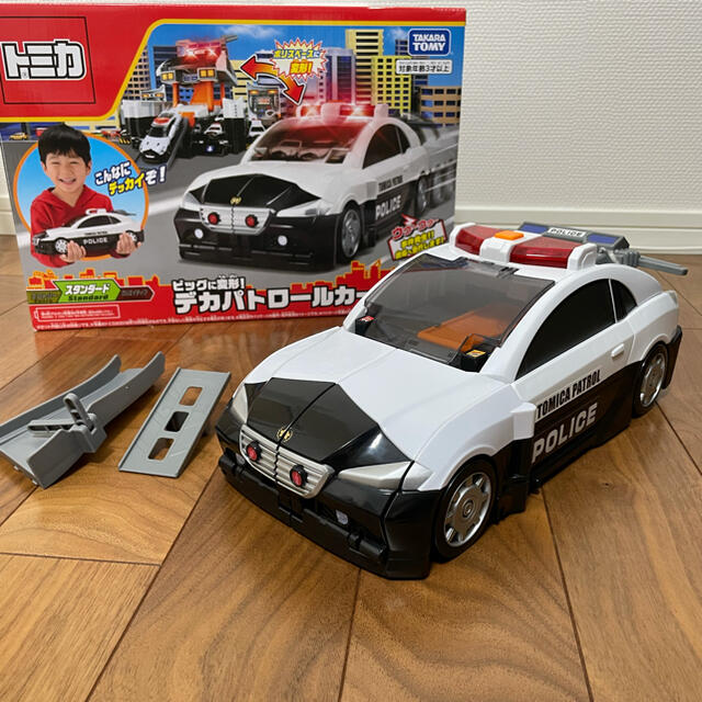 トミカ　デカパトロールカー キッズ/ベビー/マタニティのおもちゃ(電車のおもちゃ/車)の商品写真