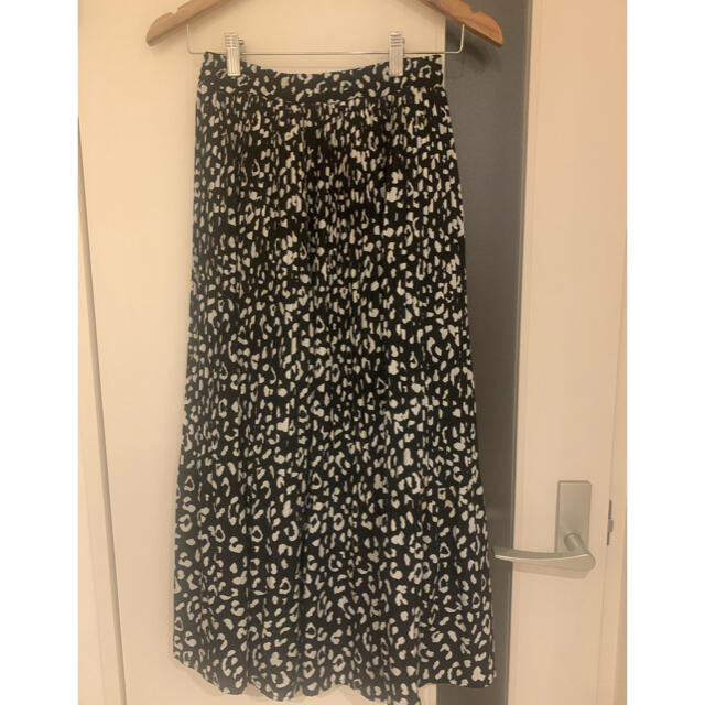 natural couture(ナチュラルクチュール)のダルメシアン柄プリーツスカート レディースのスカート(ロングスカート)の商品写真