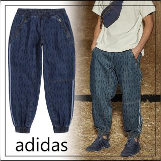 アディダス(adidas)のadidas     ivy park  モノグラムデニムトラックパンツ(デニム/ジーンズ)