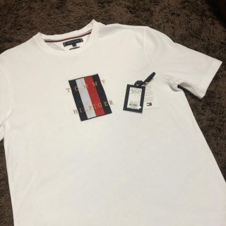 トミーヒルフィガー(TOMMY HILFIGER)のTOMMY HILFIGER Tシャツ　ロゴ(Tシャツ/カットソー(半袖/袖なし))