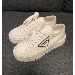 プラダ チャンキー パネルド スニーカー 厚底 | mulanuni.com
