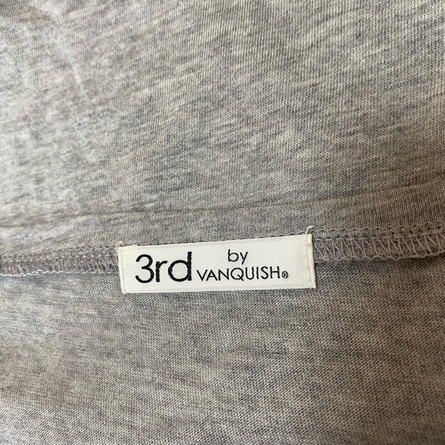 3rd by VANQUISH(サードバイヴァンキッシュ)のオーバーサイズトップス メンズのトップス(Tシャツ/カットソー(半袖/袖なし))の商品写真