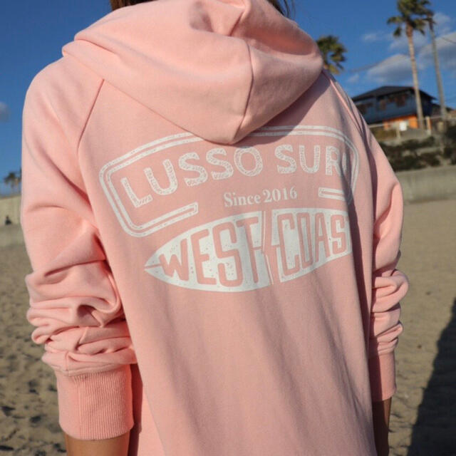 RVCA - 秋コーデ LUSSO SURF カリフォルニアパーカー ピンク S RVCA - 秋コーデ LUSSO SURF カリフォルニアパーカー ピンク S