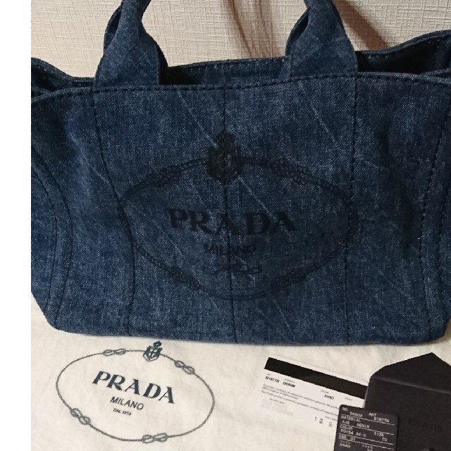 PRADA(プラダ)の最終値下げPRADAカナパトート デニム レディースのバッグ(トートバッグ)の商品写真