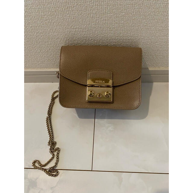 フルラ　メトロポリス　FURLA ベージュ　美品