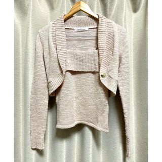 ビバユー(VIVAYOU)の春服　ラメ糸混　キャミとショートカーディガンのセット(カーディガン)