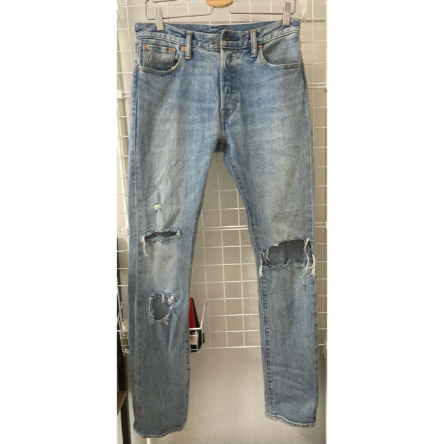 Levi's(リーバイス)のLevi's リーバイス　ダメージデニム　501 メンズのパンツ(デニム/ジーンズ)の商品写真