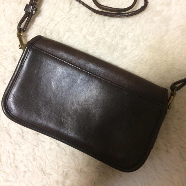 COACH(コーチ)のCOACH☆茶色の皮ショルダーバッグ レディースのバッグ(ショルダーバッグ)の商品写真