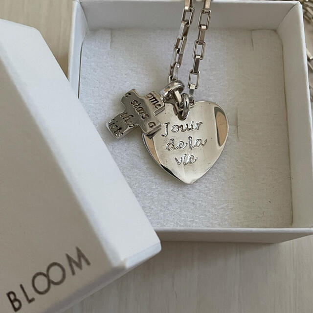 BLOOM(ブルーム)の【新品･未使用】BLOOMハートモチーフネックレス ブルーム アクセサリー 首 レディースのアクセサリー(ネックレス)の商品写真