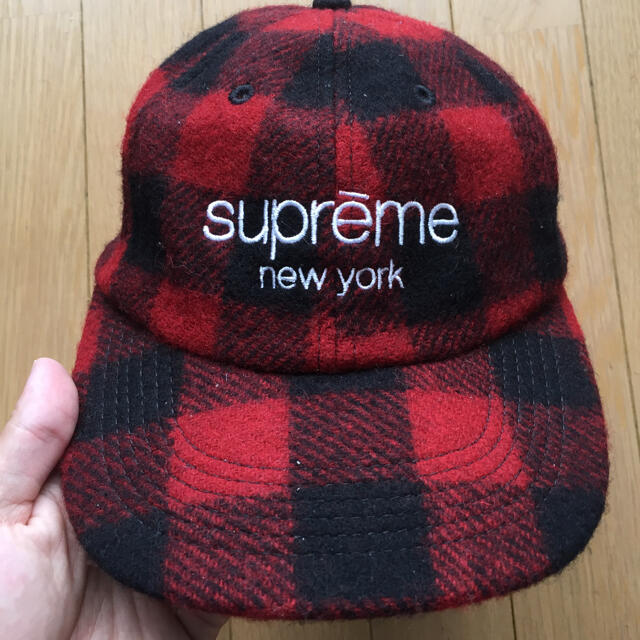 Supreme(シュプリーム)のsupreme red check classic logo cap  メンズの帽子(キャップ)の商品写真