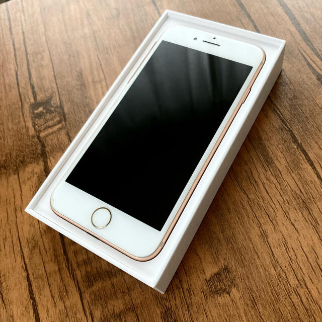 iPhone 8 gold 64GB simフリー