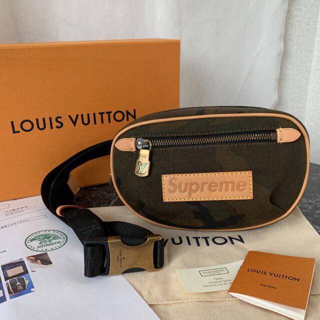 LOUIS VUITTON(ルイヴィトン)のルイヴィトン × シュプリーム バムバッグ PM M44202 メンズのバッグ(ボディーバッグ)の商品写真