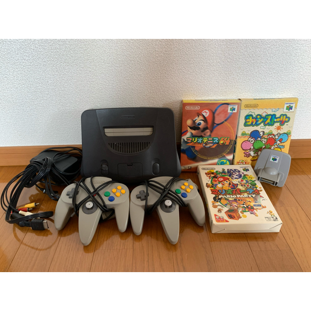 NINTENDO 64(ニンテンドウ64)のNintendo 旧世代ゲーム機本体 NINTENDO 64 エンタメ/ホビーのゲームソフト/ゲーム機本体(家庭用ゲーム機本体)の商品写真