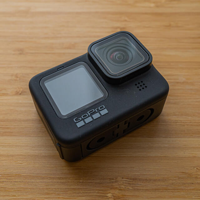 GoPro(ゴープロ)の【美品、使用回数2.3回】GoPro HERO９　すぐに撮影出来るセット スマホ/家電/カメラのカメラ(ビデオカメラ)の商品写真