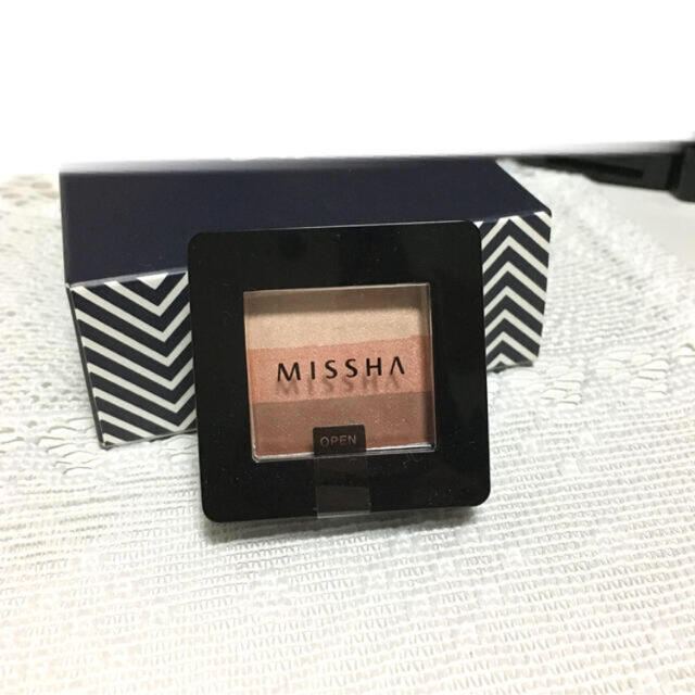 MISSHA(ミシャ)のミシャ トリプルシャドウ 14号 コスメ/美容のスキンケア/基礎化粧品(その他)の商品写真