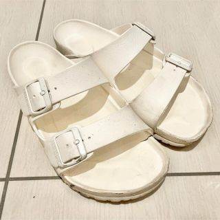 ビルケンシュトック(BIRKENSTOCK)のマジックス様専用ビルケンシュトック　アリゾナ EVA　サンダル　ホワイト41(サンダル)