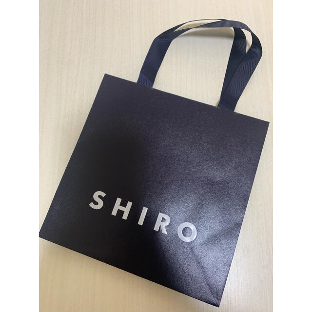 shiro(シロ)の【新品、未使用】SHIRO シロ ショップ袋 紙袋 マチ底アリ レディースのバッグ(ショップ袋)の商品写真