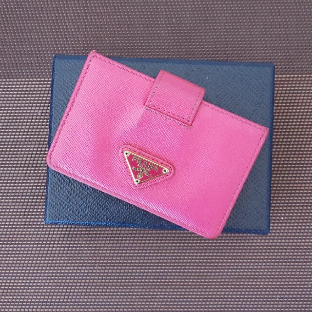 PRADA(プラダ)のyuu様専用。PRADAカードケース レディースのファッション小物(名刺入れ/定期入れ)の商品写真