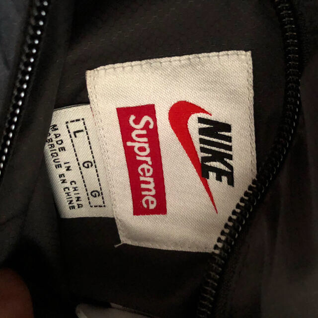 Supreme(シュプリーム)のSupreme® /Nike® Reversible Puffy Jacket メンズのジャケット/アウター(ダウンジャケット)の商品写真