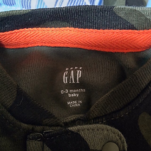 babyGAP(ベビーギャップ)のGAP　Baby　カバーオール　ロンパース4枚セット キッズ/ベビー/マタニティのベビー服(~85cm)(カバーオール)の商品写真