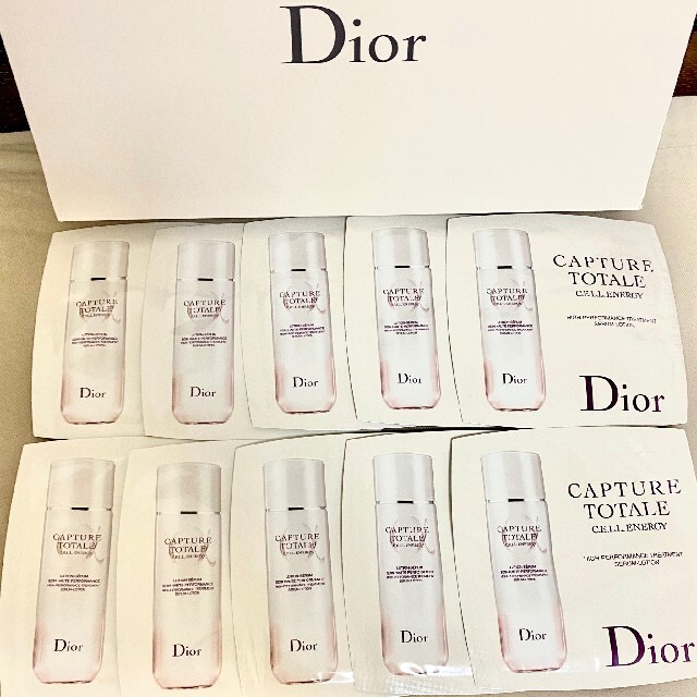 Christian Dior(クリスチャンディオール)のカプチュール　トータル　セル　ENERGY ローション 化粧水 60ml コスメ/美容のスキンケア/基礎化粧品(化粧水/ローション)の商品写真