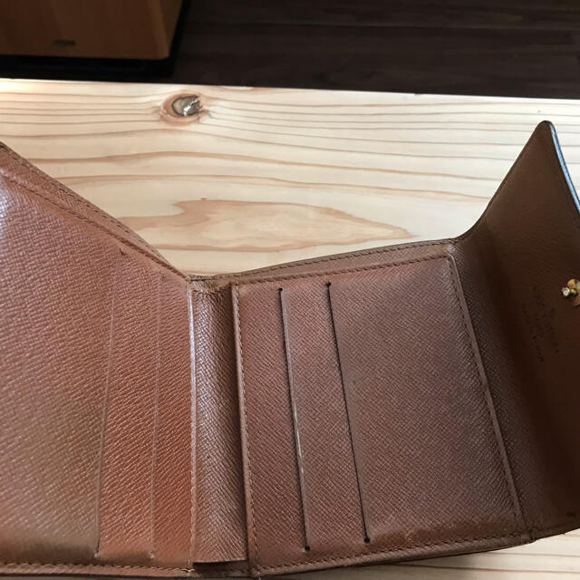 LOUIS VUITTON(ルイヴィトン)のルイ・ヴィトン モノグラム   折り畳み財布　中古 レディースのファッション小物(財布)の商品写真