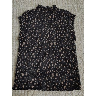 ザラ(ZARA)のZARA モードトップス(シャツ/ブラウス(半袖/袖なし))