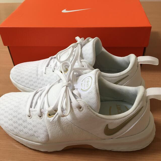 NIKE(ナイキ)のNIKE ウィメンズ シティトレーナー3  23.0cm レディースの靴/シューズ(スニーカー)の商品写真