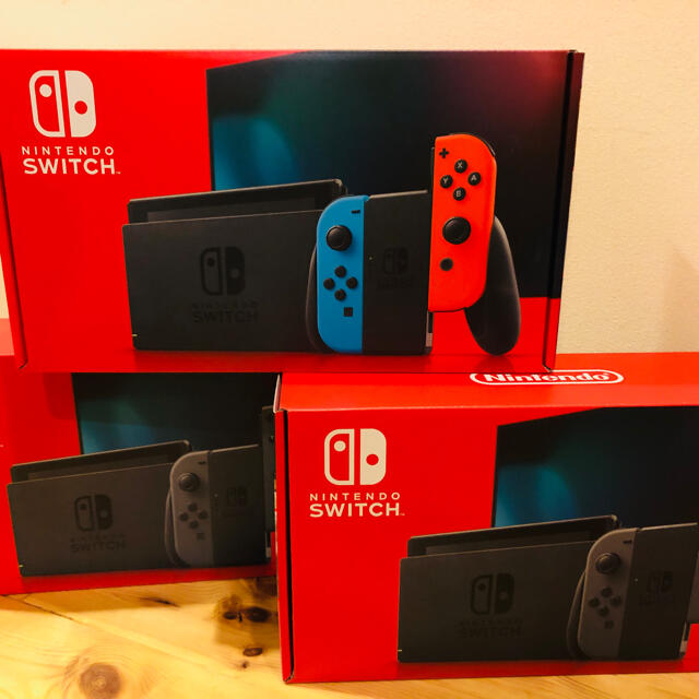 Nintendo Switch(ニンテンドースイッチ)のSwitch 任天堂 スイッチ 本体  新品未開封　ネオン1 グレー2 エンタメ/ホビーのゲームソフト/ゲーム機本体(家庭用ゲーム機本体)の商品写真