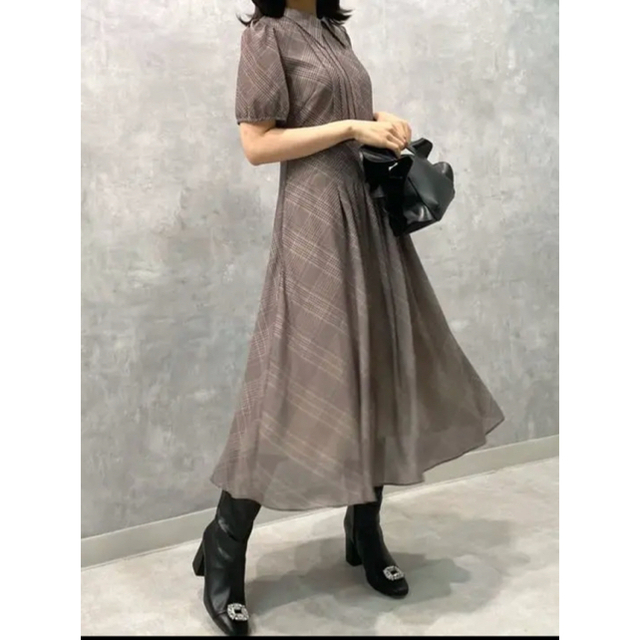大人気! セルフォード 襟付きプリントワンピース GRY 38