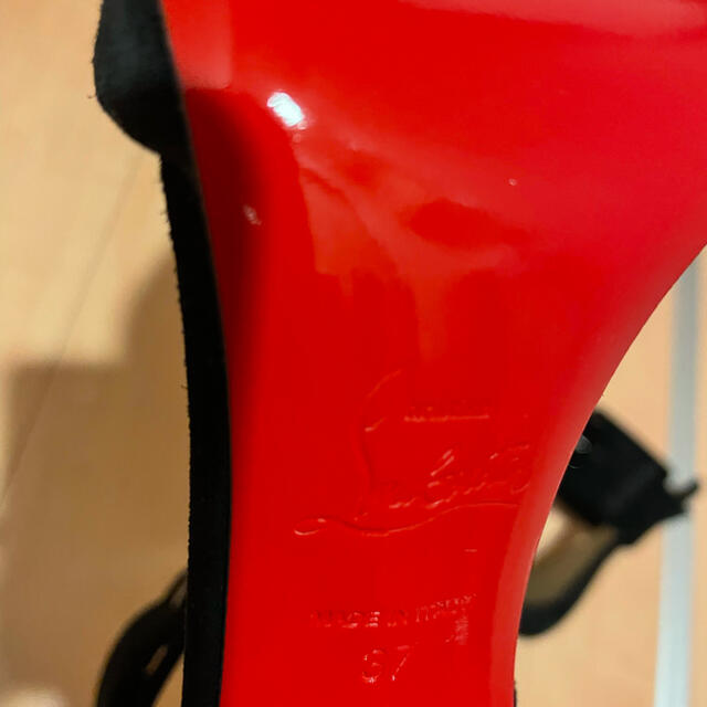 Christian Louboutin(クリスチャンルブタン)の新品未使用クリスチャンルブタン 美脚パンプス レディースの靴/シューズ(ハイヒール/パンプス)の商品写真