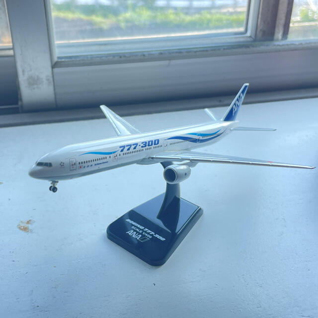 ANA(全日本空輸)(エーエヌエー(ゼンニッポンクウユ))の全日空商事　ANA Boeing777-300 特別塗装 エンタメ/ホビーのおもちゃ/ぬいぐるみ(模型/プラモデル)の商品写真