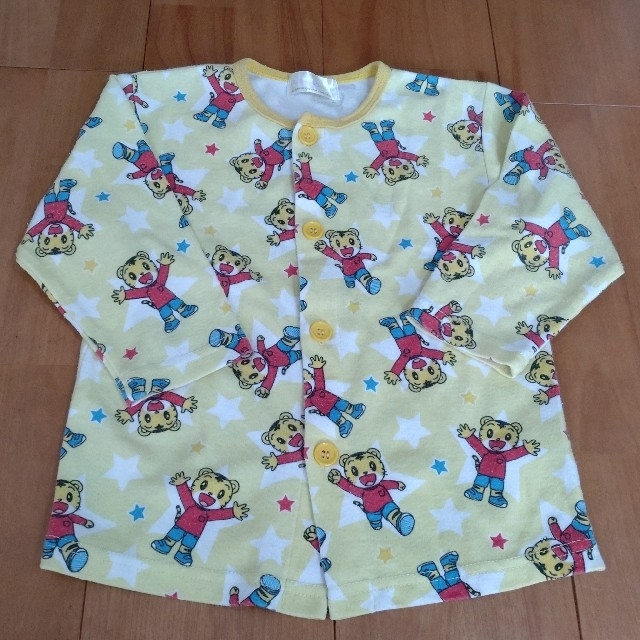 95サイズ春秋向けしまじろうパジャマ キッズ/ベビー/マタニティのキッズ服男の子用(90cm~)(パジャマ)の商品写真