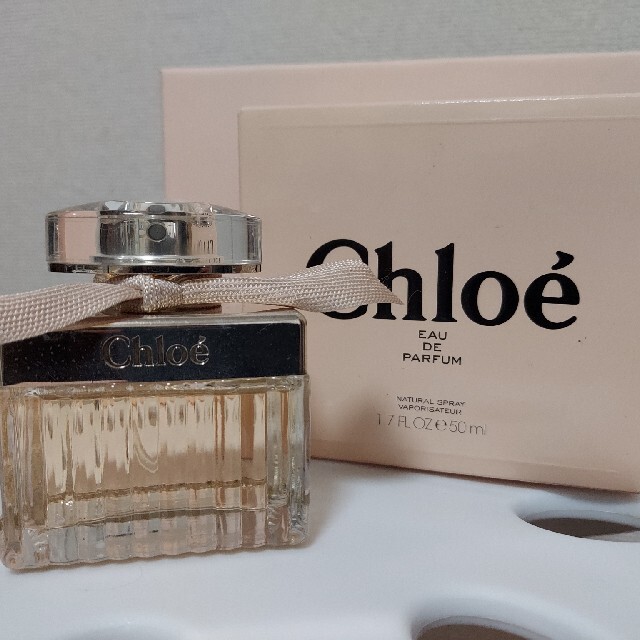 Chloe(クロエ)の※ご専用です。クロエ　香水　Chloe　50ml コスメ/美容の香水(香水(女性用))の商品写真