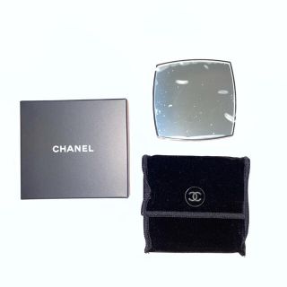 シャネル(CHANEL)の【新品未使用】シャネル ミラー ロゴ入り(ミラー)