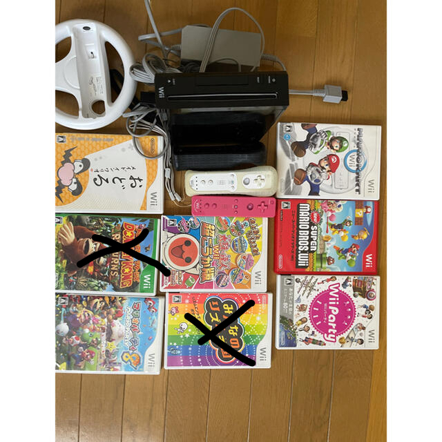 Wii本体＋リモコン3台＋ソフト6枚まとめ売り＋マリオカートハンドル
