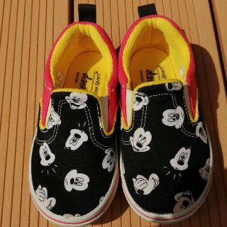 ヴァンズ(VANS)のVANS ミッキー　スリッポン　１６センチ(スリッポン)