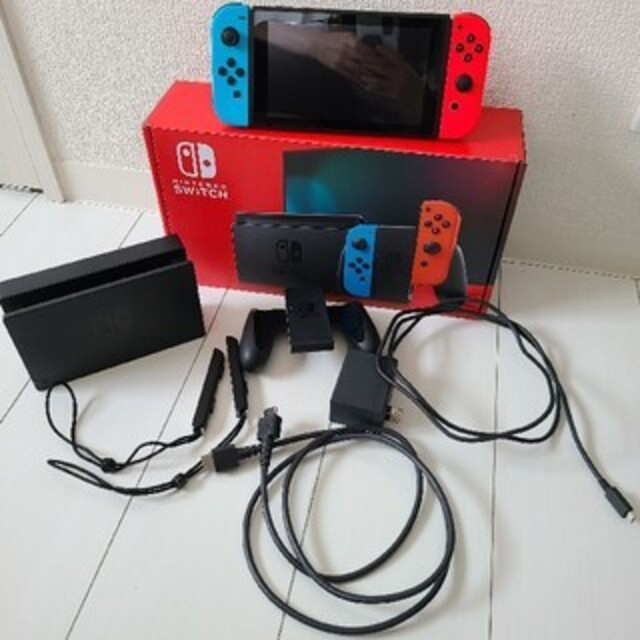 ギフト】 週末特価 NINTENDO SWITCH 本体とケースのみ asakusa.sub.jp
