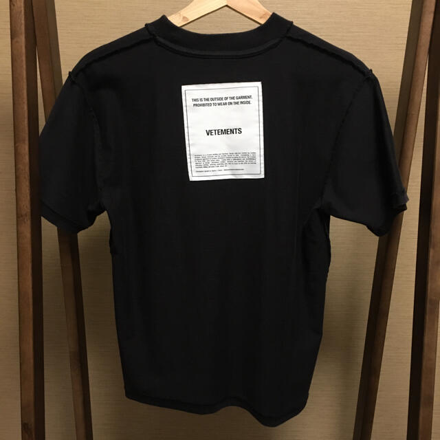 VETEMENTS inside out cut tee