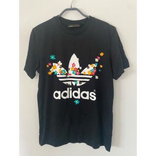 アディダス(adidas)のadidas Tシャツ(Tシャツ(半袖/袖なし))