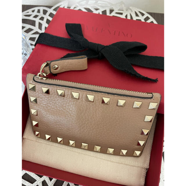 VALENTINO】美品スタッズカードホルダー ピンクベージュ developer