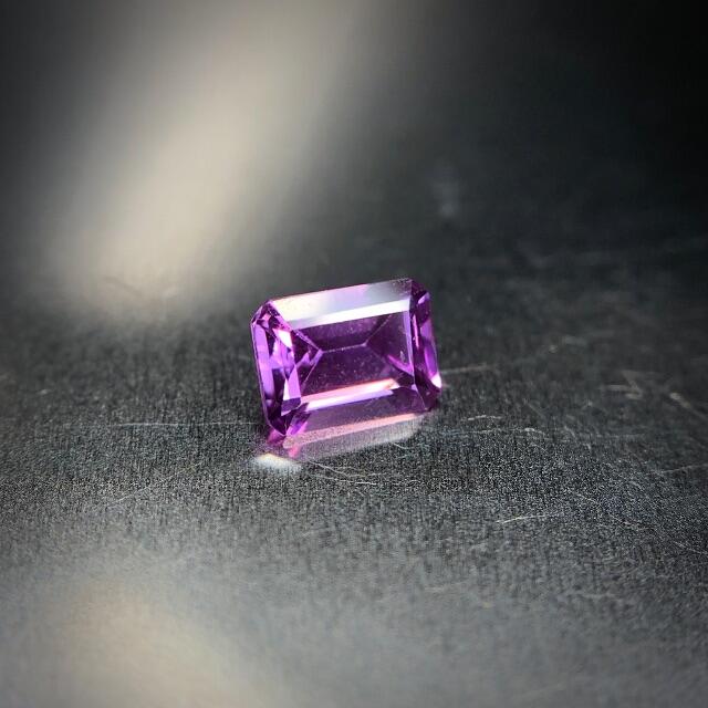 可憐で高貴な桃紫色 0.32ct UP 天然 パープルサファイア レディースのアクセサリー(リング(指輪))の商品写真