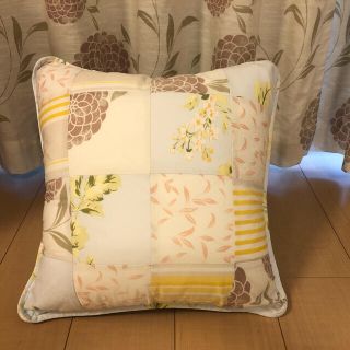 ローラアシュレイ クッションカバーの通販 100点以上 | LAURA ASHLEYの