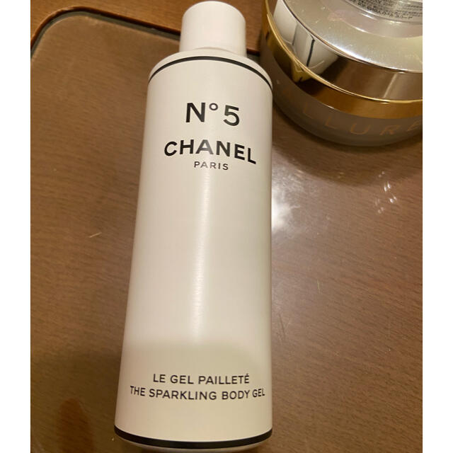 CHANEL(シャネル)のCHANEL No.5ボディジェル コスメ/美容のボディケア(ボディローション/ミルク)の商品写真