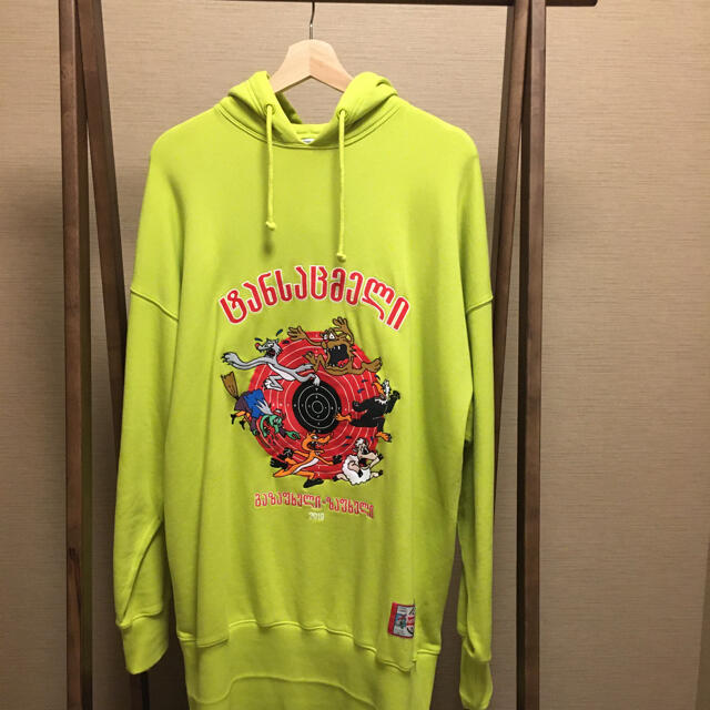 VETEMENTS cartoon hoodie XS 登坂着用