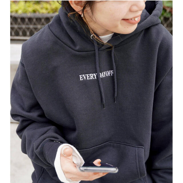 DEUXIEME CLASSE(ドゥーズィエムクラス)の★新品タグ付き★SKIN EVERYDAY I LIKEパーカー レディースのトップス(パーカー)の商品写真