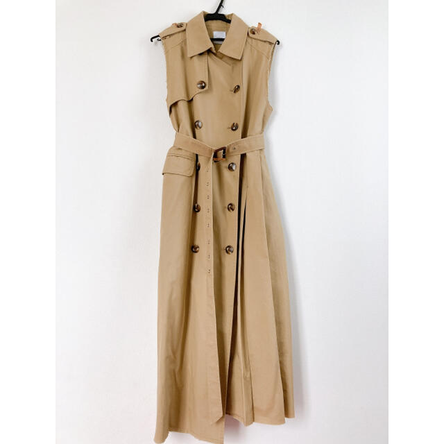 Ameri VINTAGE(アメリヴィンテージ)のAMERI vintage CUT OFF TRENCH VEST トレンチ レディースのワンピース(ロングワンピース/マキシワンピース)の商品写真