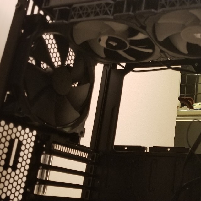 Phanteks Enthoo Evolv+Corsair H150i  AIO